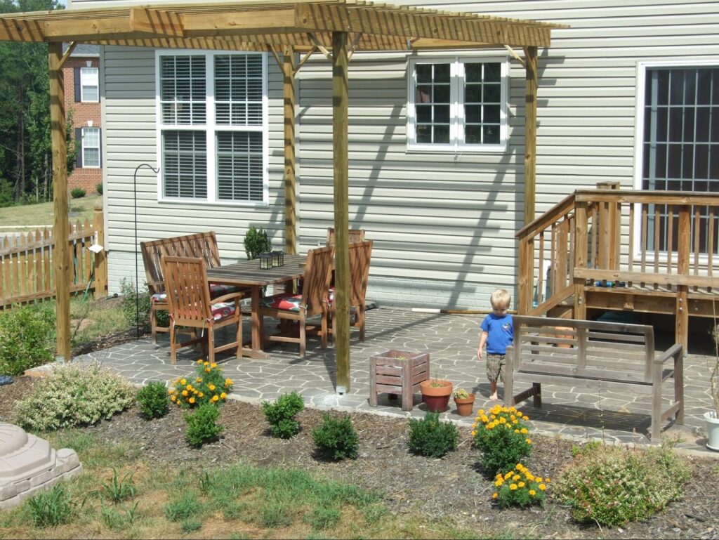 image of pergola at entryway