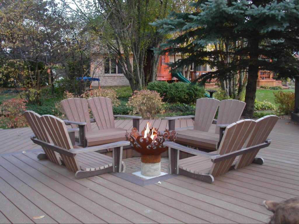 Benefits of Staining Your Wooden Deck