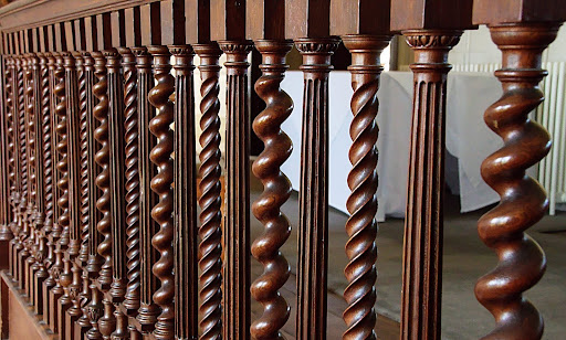 how to build a timber balustrade